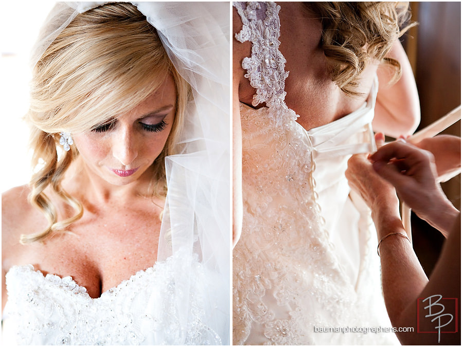 mom amd daughter getting ready wedding pictures 