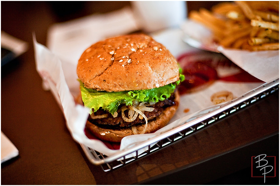 Photograph of Smashburger food 